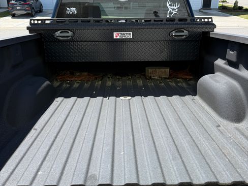 Used 2018 Chevrolet Silverado 1500 LT w/ All Star Edition image 5