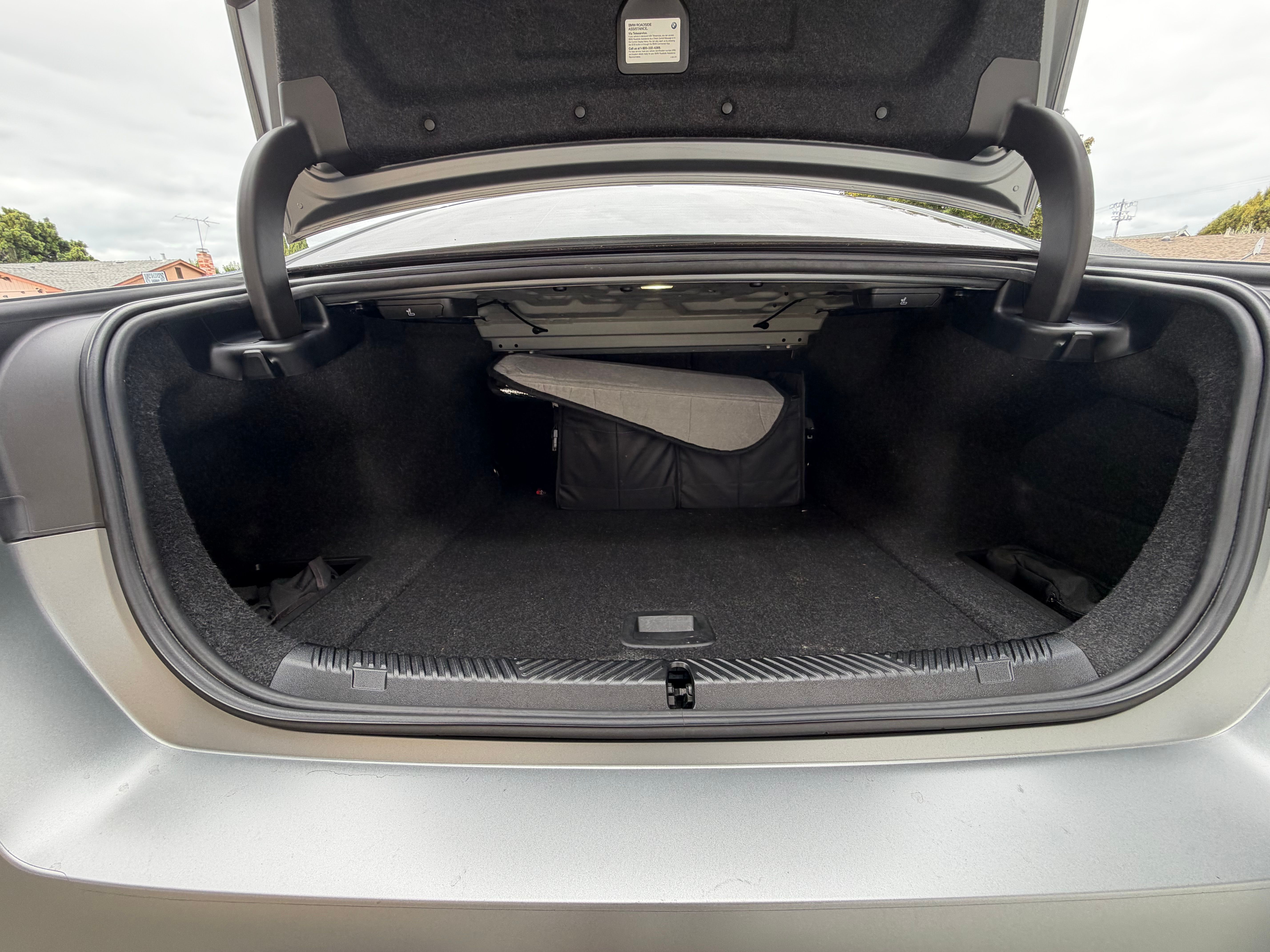 Used 2024 BMW i5 eDrive40i w/ M Sport Package RWD image 9