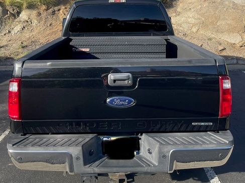 Used 2015 Ford F250 XLT w/ XLT Value Package image 6