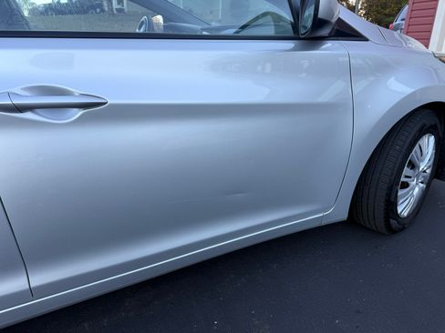 Used 2016 Hyundai Elantra SE image 18