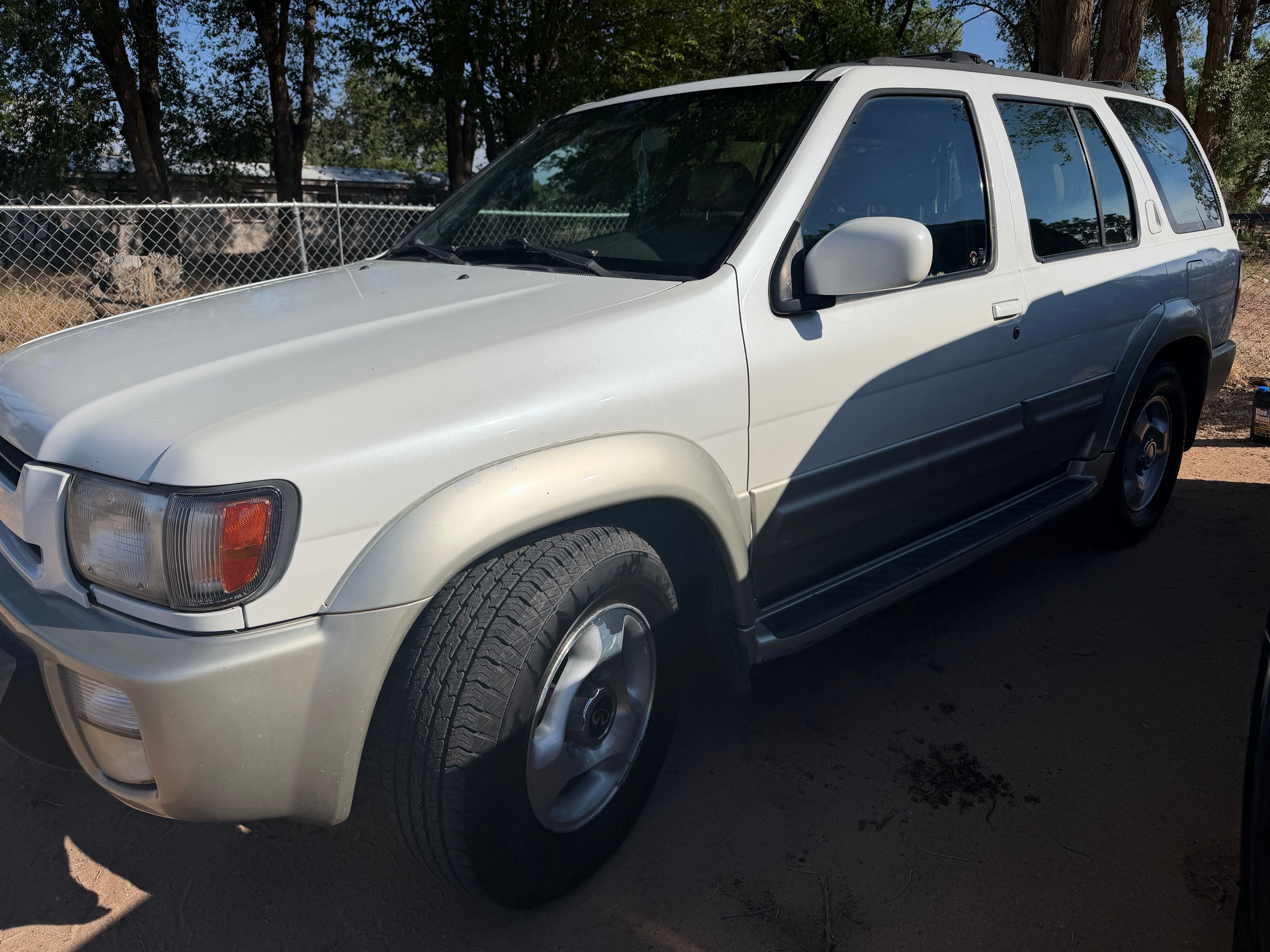 Used 1998 INFINITI QX4 4WD image 12