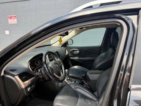 Used 2014 Jeep Cherokee Limited w/ Technology Group AWD/4WD image 7