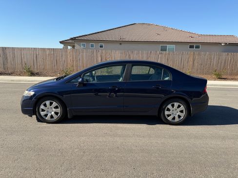 Used 2010 Honda Civic LX image 4