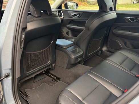 Used 2022 Volvo S60 B5 Momentum w/ Climate Package image 14