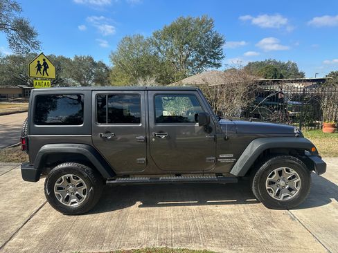 Used 2014 Jeep Wrangler Unlimited Sport w/ Quick Order Package 24S image 4