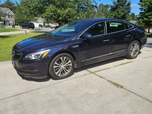 Used 2017 Buick LaCrosse Preferred image 14