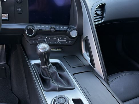 Used 2016 Chevrolet Corvette Z06 w/ 3LZ Preferred Equipment Group image 26