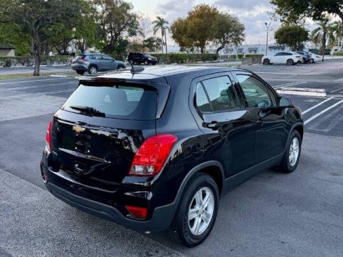 Used 2019 Chevrolet Trax LS w/ Tint and Cruise Package AWD/4WD image 4
