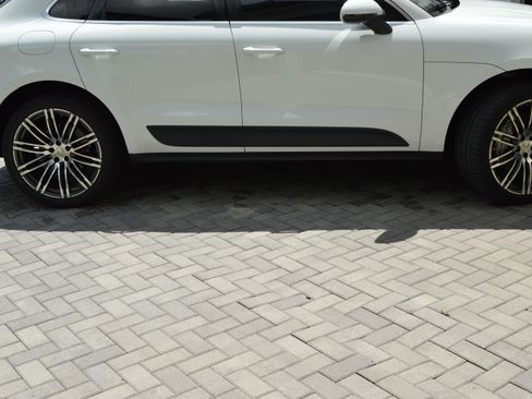 Used 2016 Porsche Macan S image 4