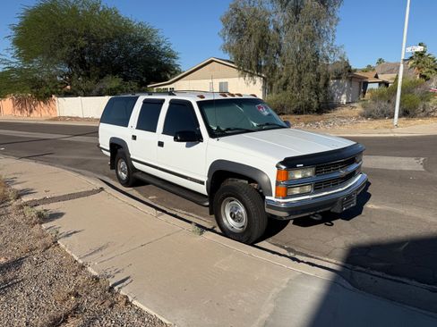 Used 1997 Chevrolet Suburban 2500 w/ Preferred Equipment Group 3 AWD/4WD image 1