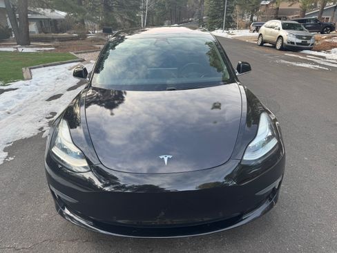 Used 2019 Tesla Model 3 Standard Range Plus image 4