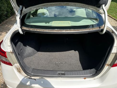 Used 2014 Nissan Sentra SV w/ SV Driver Package FWD image 18