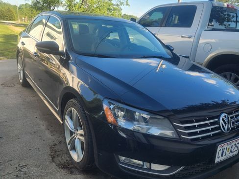 Used 2012 Volkswagen Passat TDI SEL Premium FWD image 2