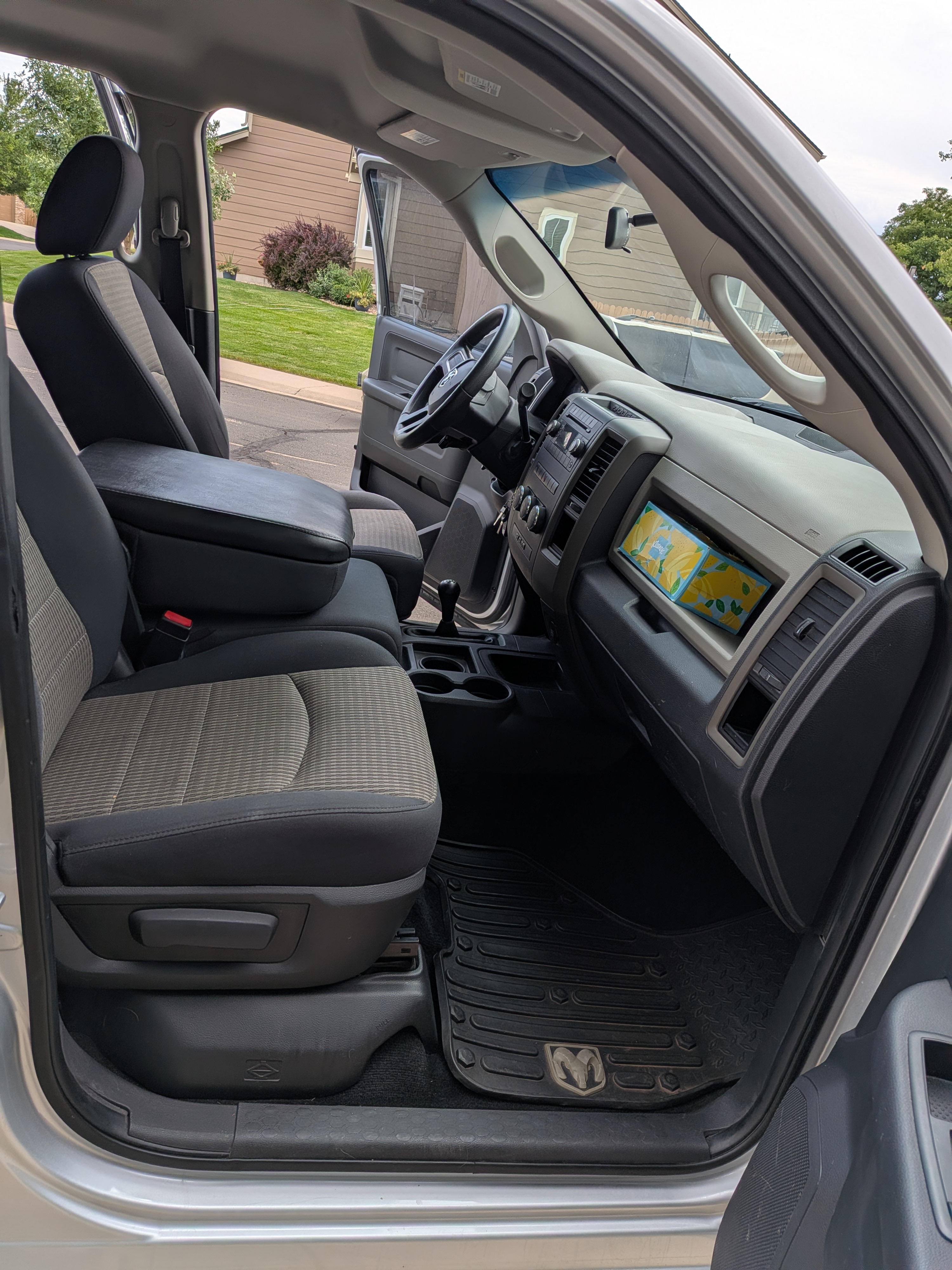 Used 2011 RAM 2500 ST w/ ST Popular Equipment Group AWD/4WD image 12
