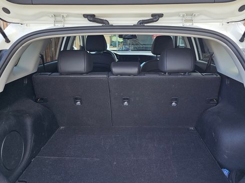 Used 2022 Kia Niro EX Premium image 10