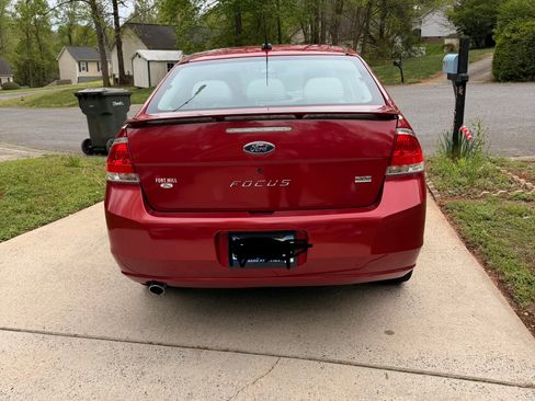 Used 2009 Ford Focus SES image 4