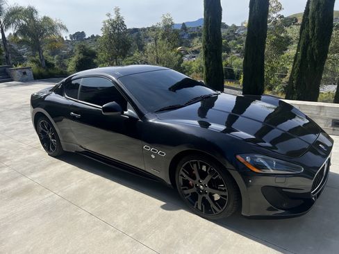 Used 2014 Maserati GranTurismo Sport image 2