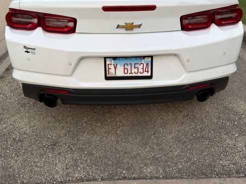 Used 2019 Chevrolet Camaro LT RWD image 6