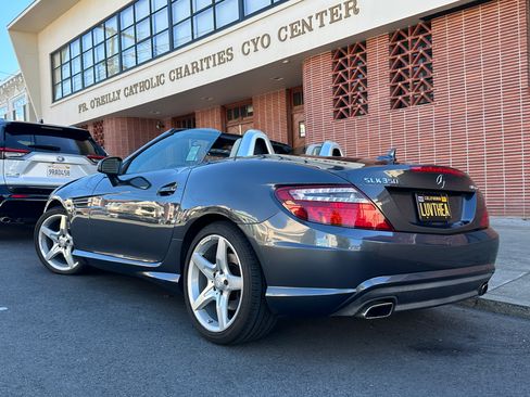 Used 2014 Mercedes-Benz SLK 250 image 8