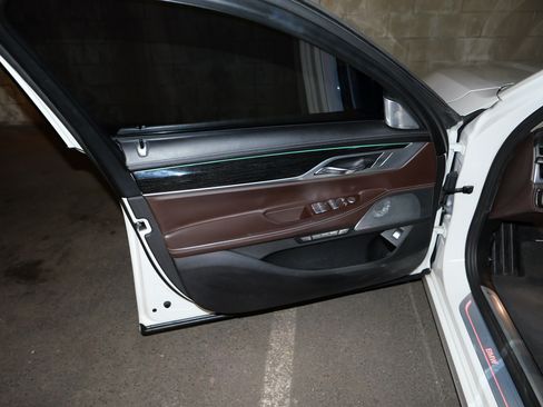 Used 2017 BMW 750i 750i Sedan 4D image 20