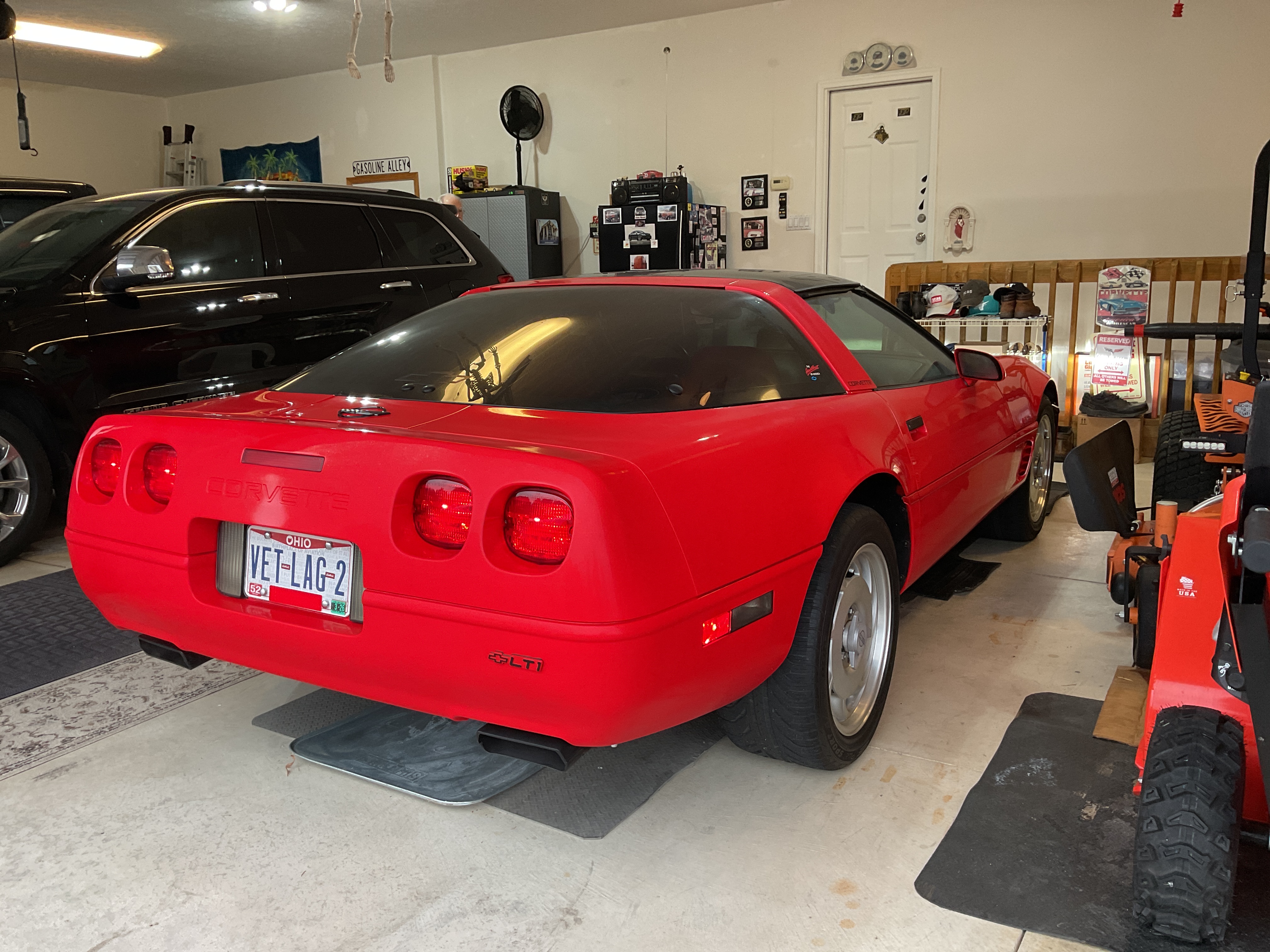 Used 1995 Chevrolet Corvette Coupe RWD image 10