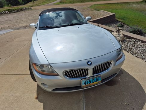 Used 2003 BMW Z4 3.0i image 2
