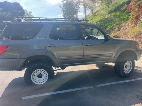Used 2005 Toyota Sequoia Limited image 4