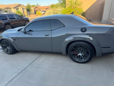 Used 2019 Dodge Challenger SRT Hellcat Redeye image 1