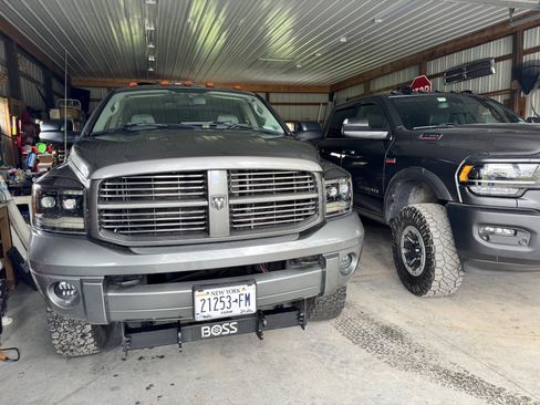 Used 2006 Dodge Ram 2500 Truck SLT AWD/4WD image 10