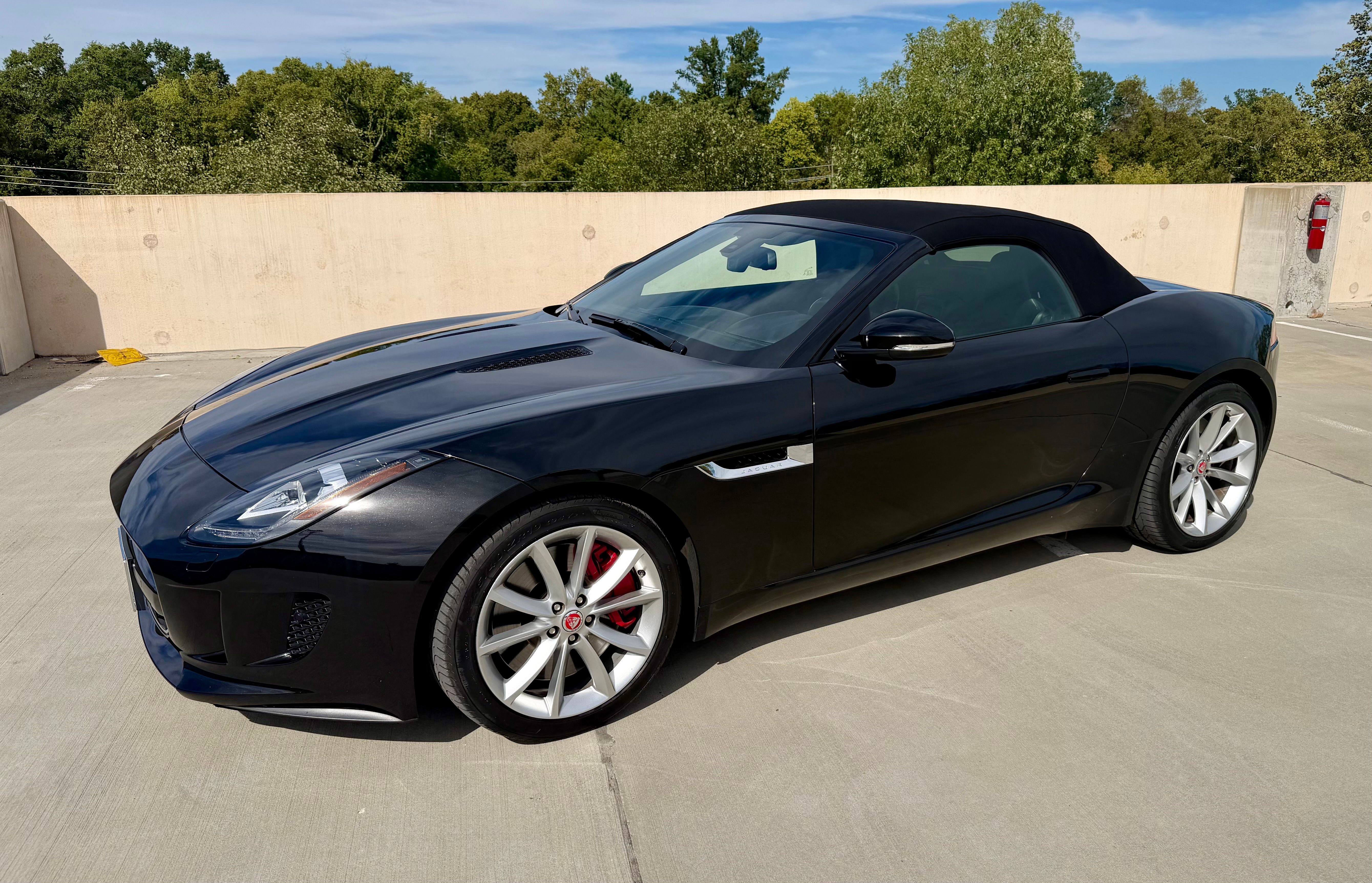 Used 2015 Jaguar F-TYPE S RWD image 13