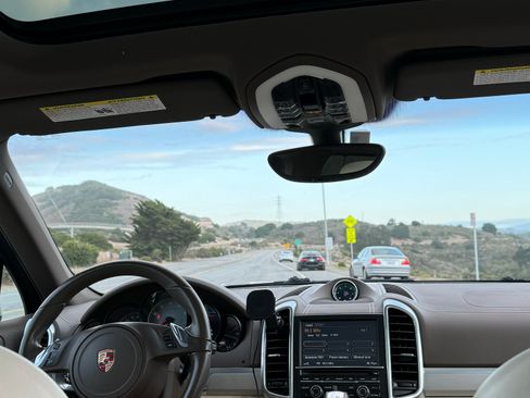 Used 2012 Porsche Cayenne S image 13