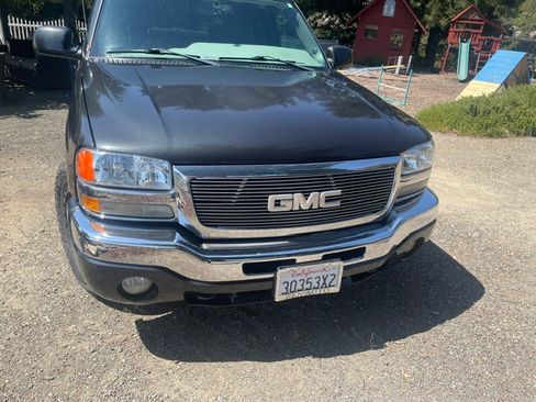 Used 2004 GMC Sierra 1500 SLT w/ Light Duty Power Package RWD image 1