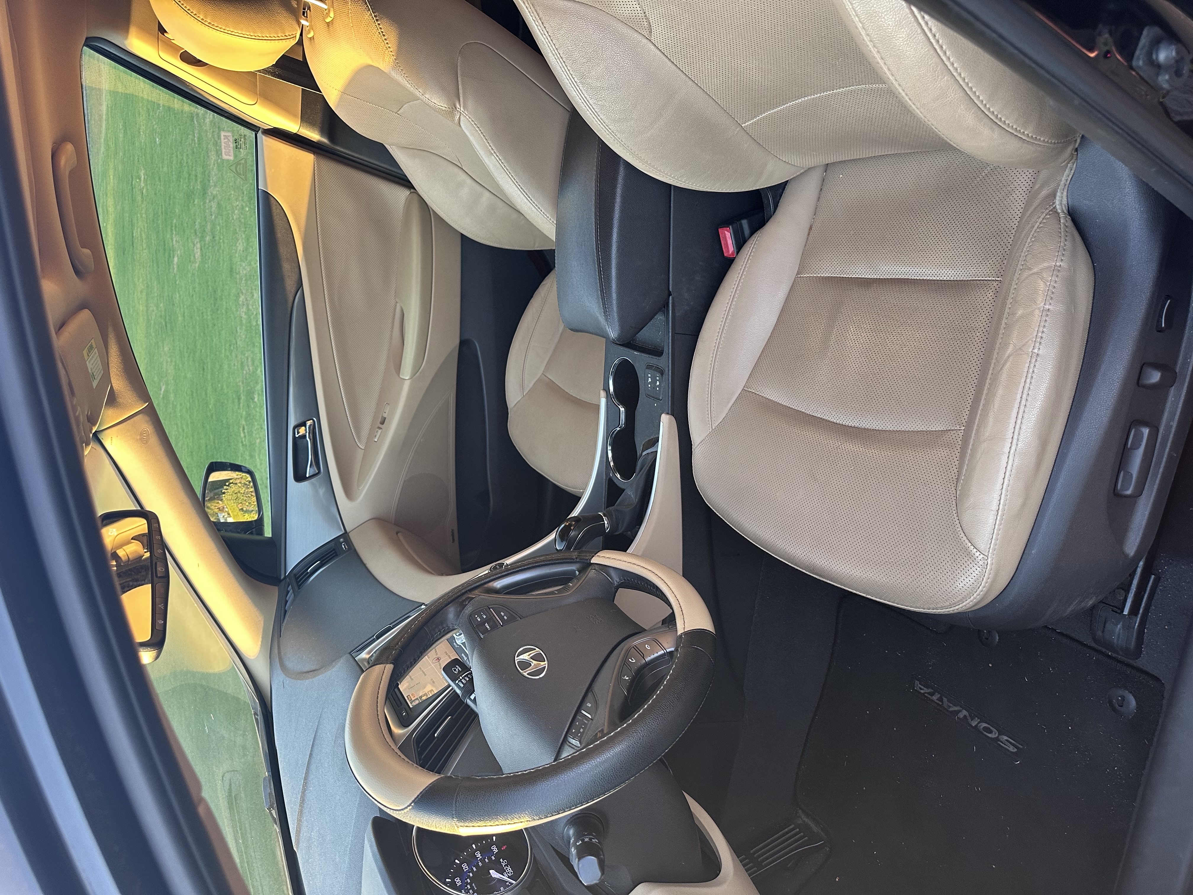Used 2015 Hyundai Sonata Limited w/ Option Group 02 FWD image 11