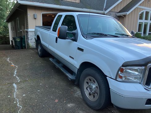 Used 2006 Ford F250 XLT image 4