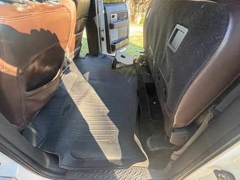 Used 2011 Ford F150 Platinum image 13