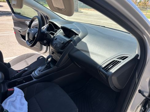 Used 2018 Ford Focus SE image 22