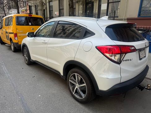 Used 2021 Honda HR-V EX image 5