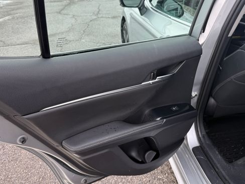 Used 2019 Toyota Camry XSE image 20