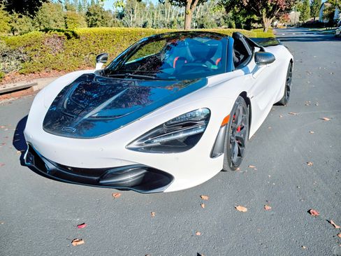 Used 2022 McLaren 720S Spider image 5