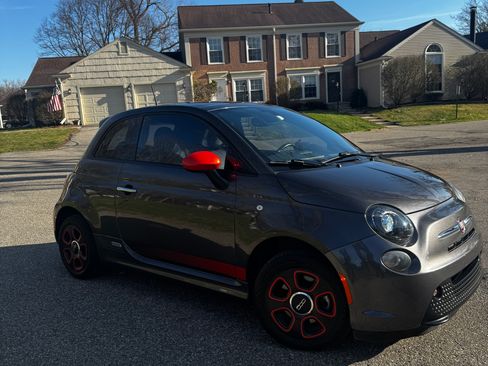 Used 2016 FIAT 500 e w/ Esport Package image 4