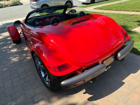 Used 1999 Plymouth Prowler RWD image 13