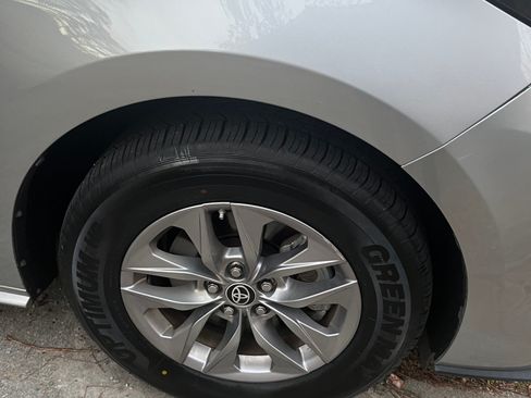 Used 2022 Toyota Sienna XLE FWD image 9