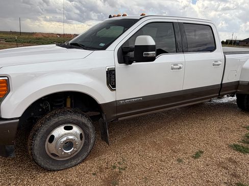 Used 2019 Ford F350 King Ranch w/ King Ranch Ultimate Package AWD/4WD image 1