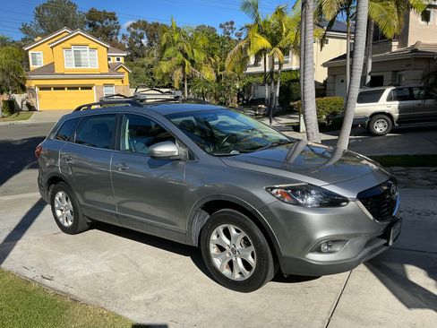 Used 2013 MAZDA CX-9 Touring image 2