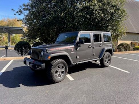 Used 2017 Jeep Wrangler Unlimited Rubicon image 4