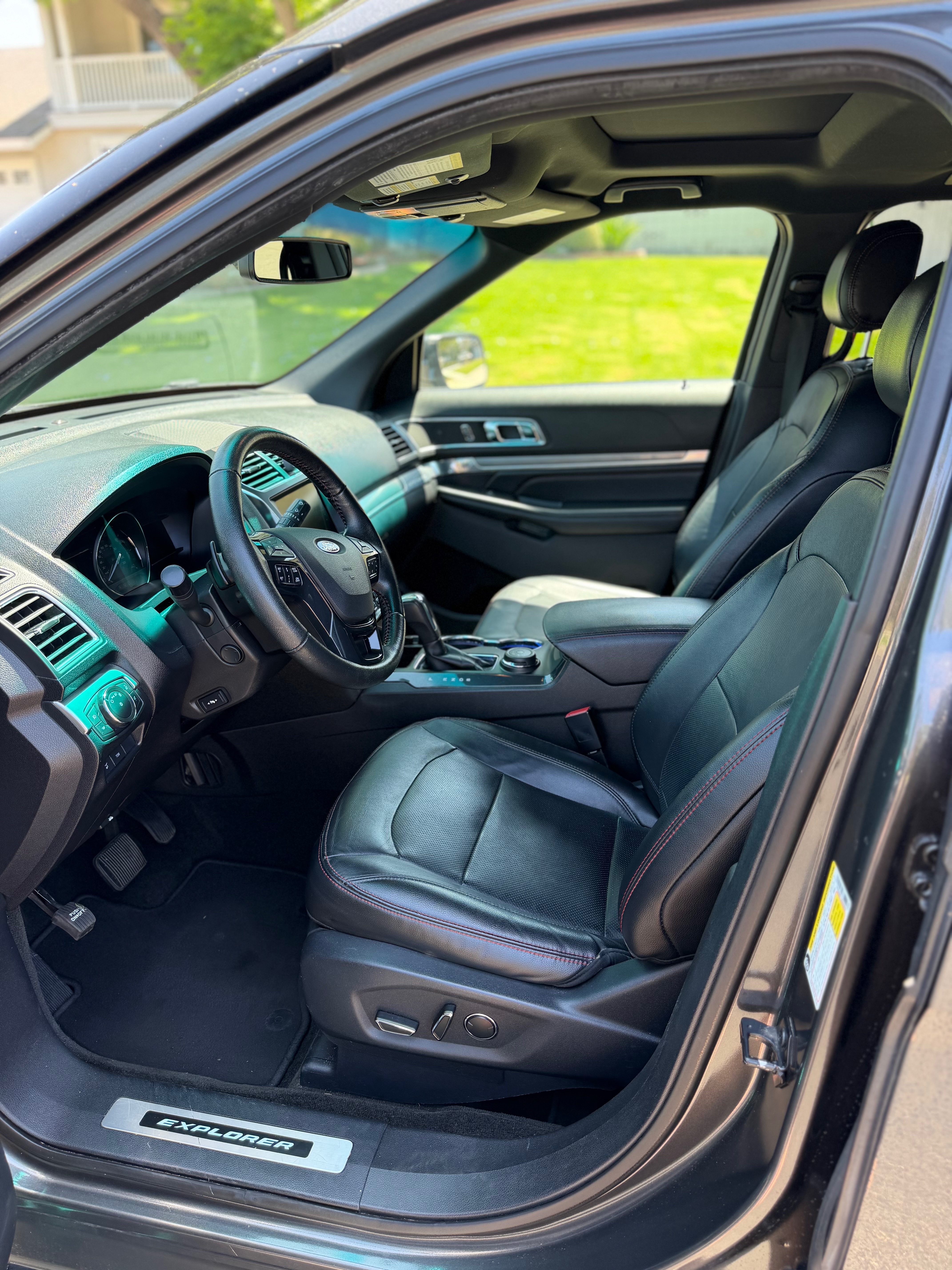 Used 2017 Ford Explorer Sport w/ Equipment Group 401A AWD/4WD image 6