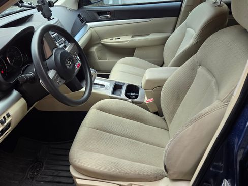 Used 2011 Subaru Outback 2.5i image 11