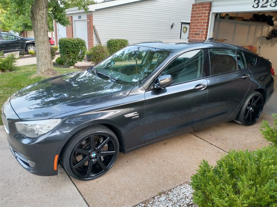Used 2011 BMW 550i Gran Turismo xDrive AWD/4WD image 1