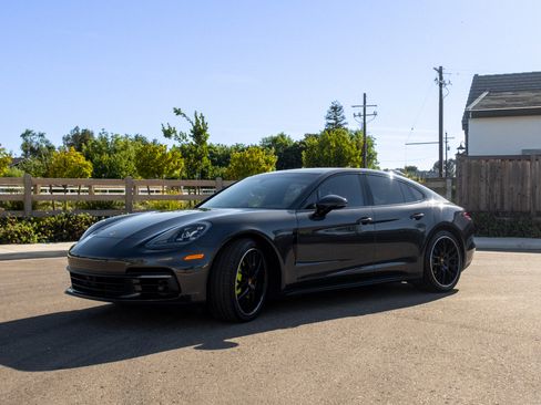 Used 2018 Porsche Panamera 4 AWD/4WD image 4