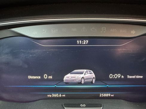 Used 2019 Volkswagen e-Golf SEL Premium image 16